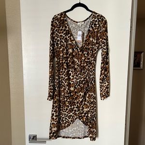 Love T, size XL, animal print wrap dress.